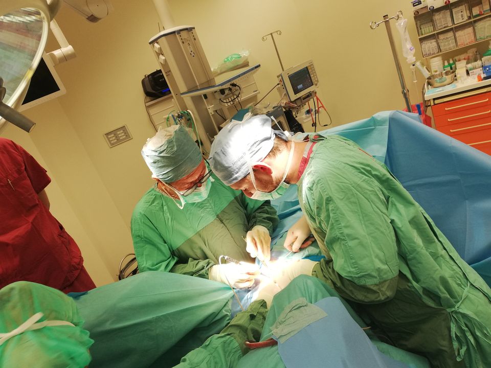 Wojewódzki Szpital Zespolony w Białymstoku nowym ośrodkiem wszczepiającym hydrauliczny sztuczny zwieracz cewki moczowej AMS800!